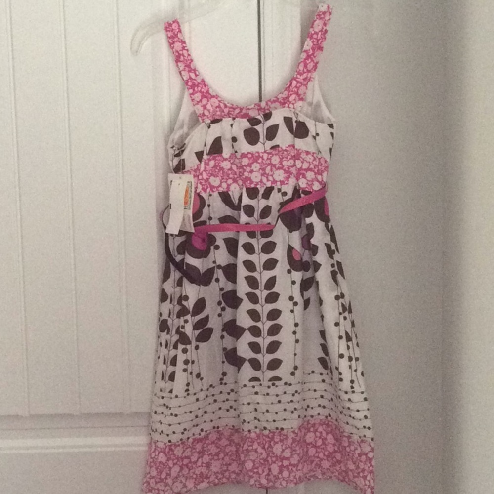 Dresses - Picture 4 of 4